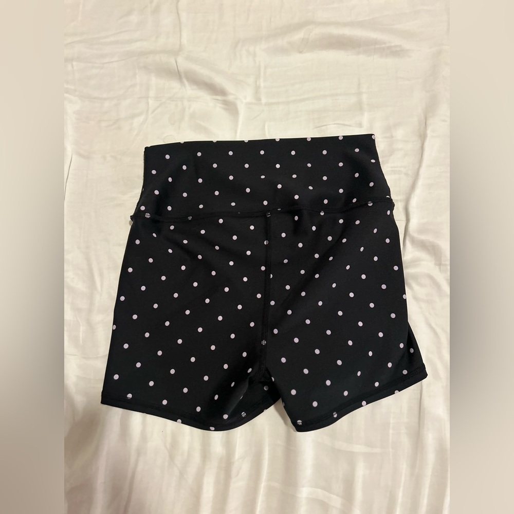 Alo Biker Shorts size Medium